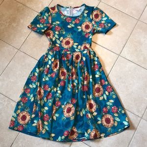 LULAROE XS Floral Amelia